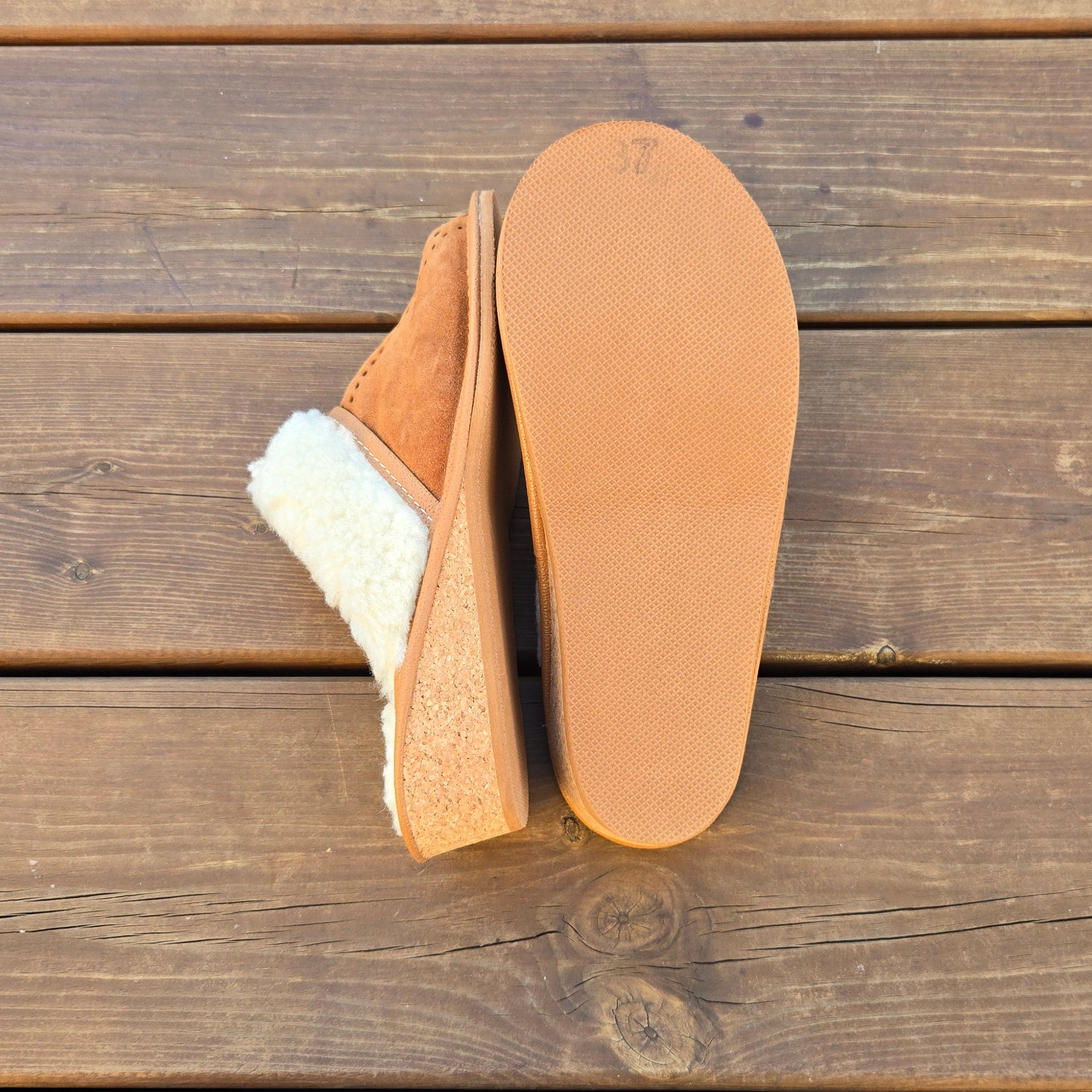 Chaussons en daim marron talon