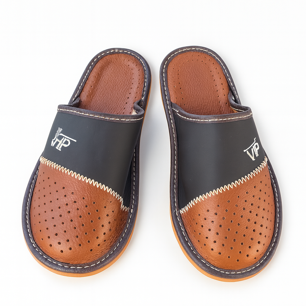 Pantoufles cuir marron VIP