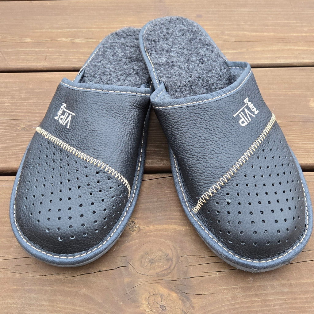 Labelpantoufle - Chaussons en laine marron foncé VIP