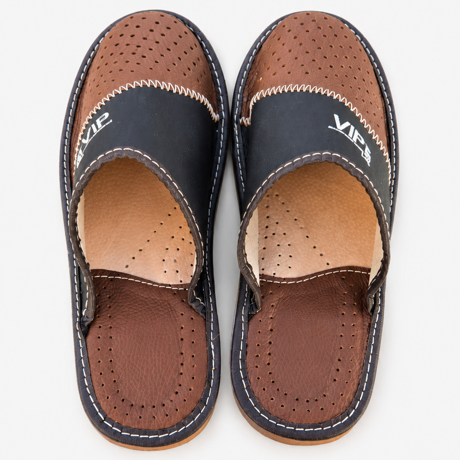 Pantoufles homme en cuir marron vues de dessus