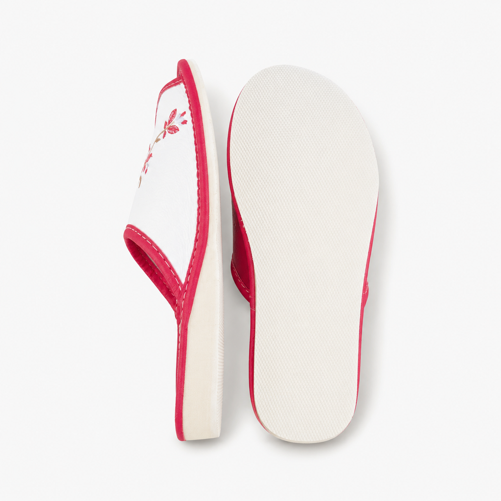 Pantoufles femme en cuir rouge