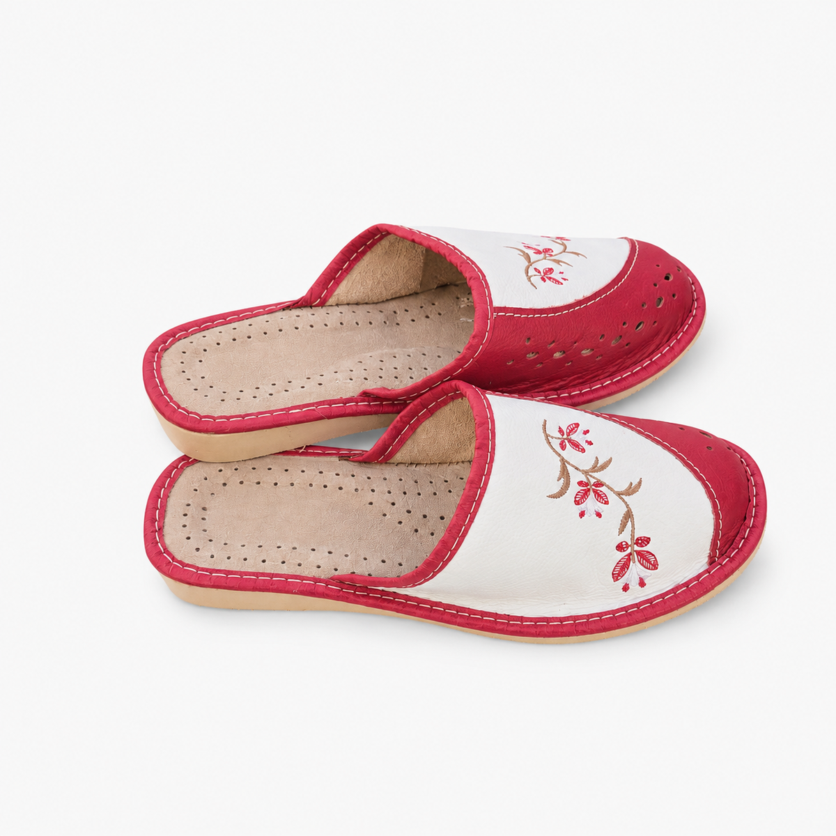 Pantoufles femme en cuir rouge