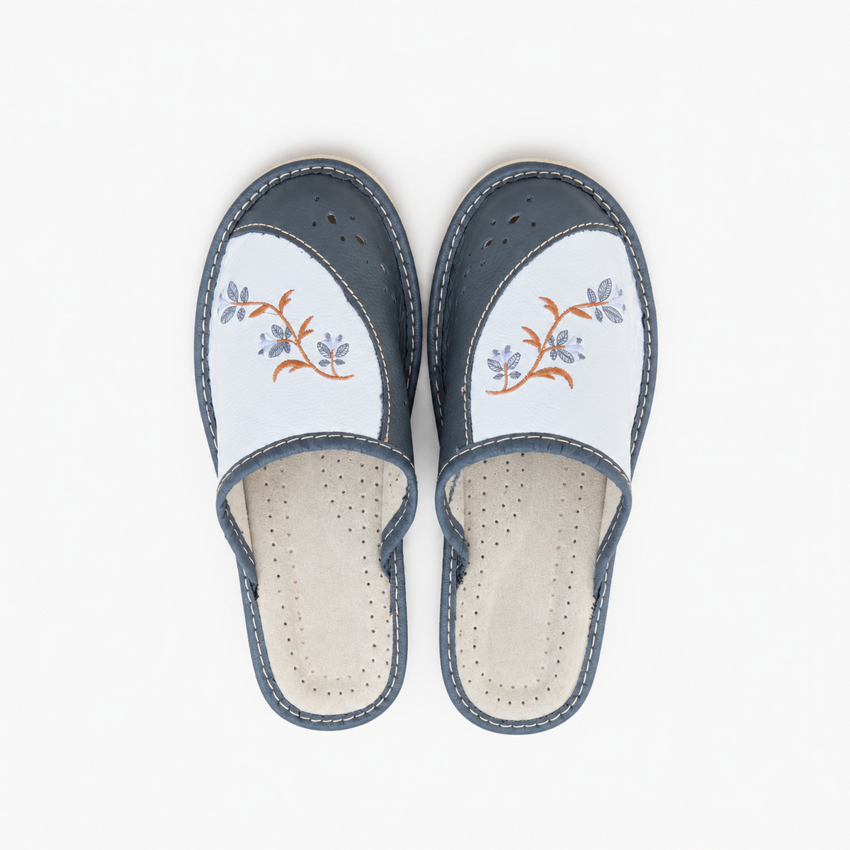 Pantoufles femme en cuir gris