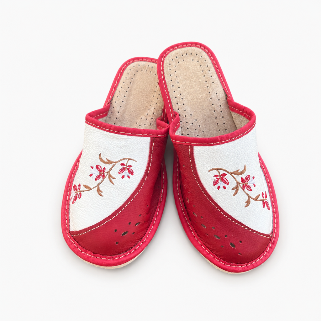 Pantoufles femme en cuir rouge