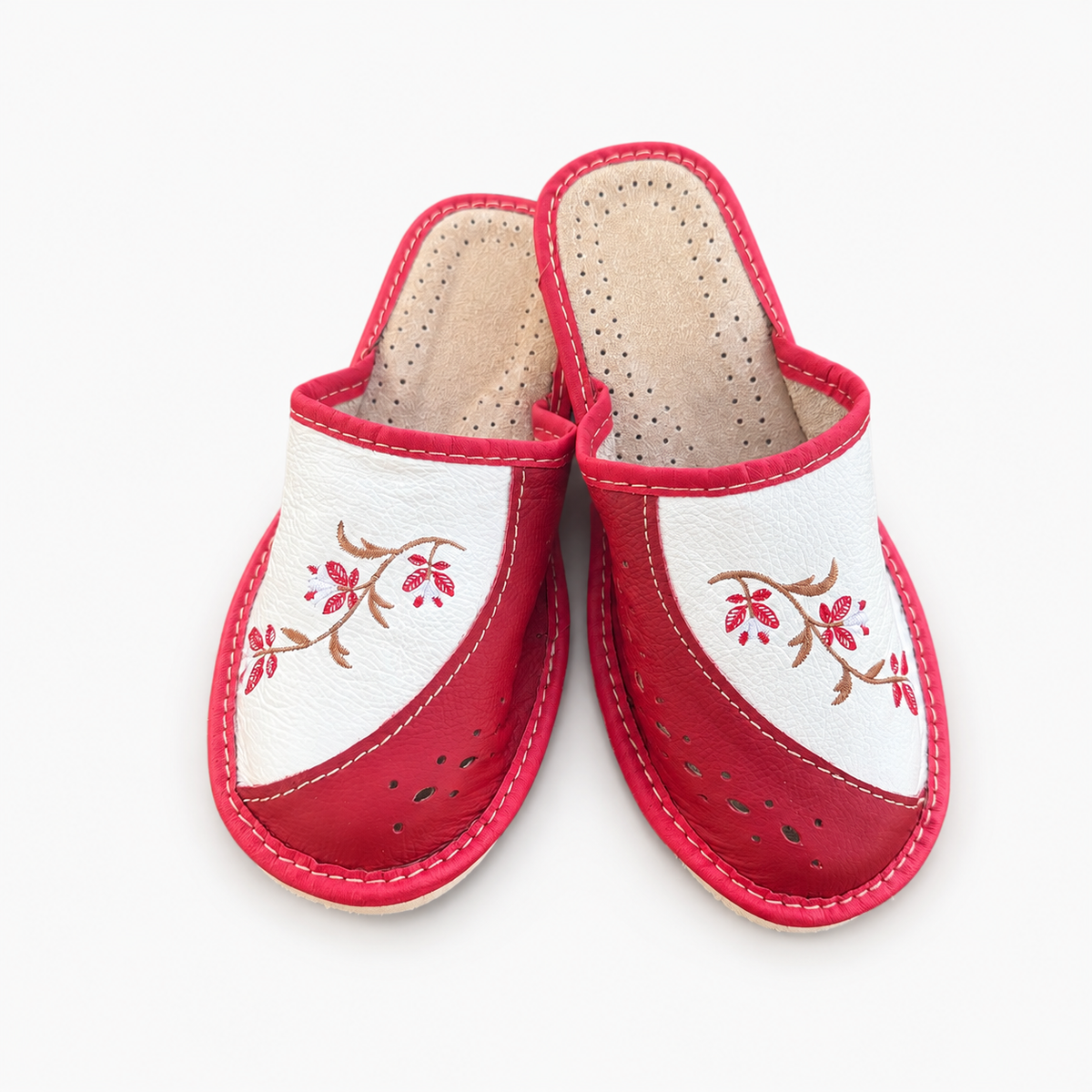 Pantoufles femme en cuir rouge
