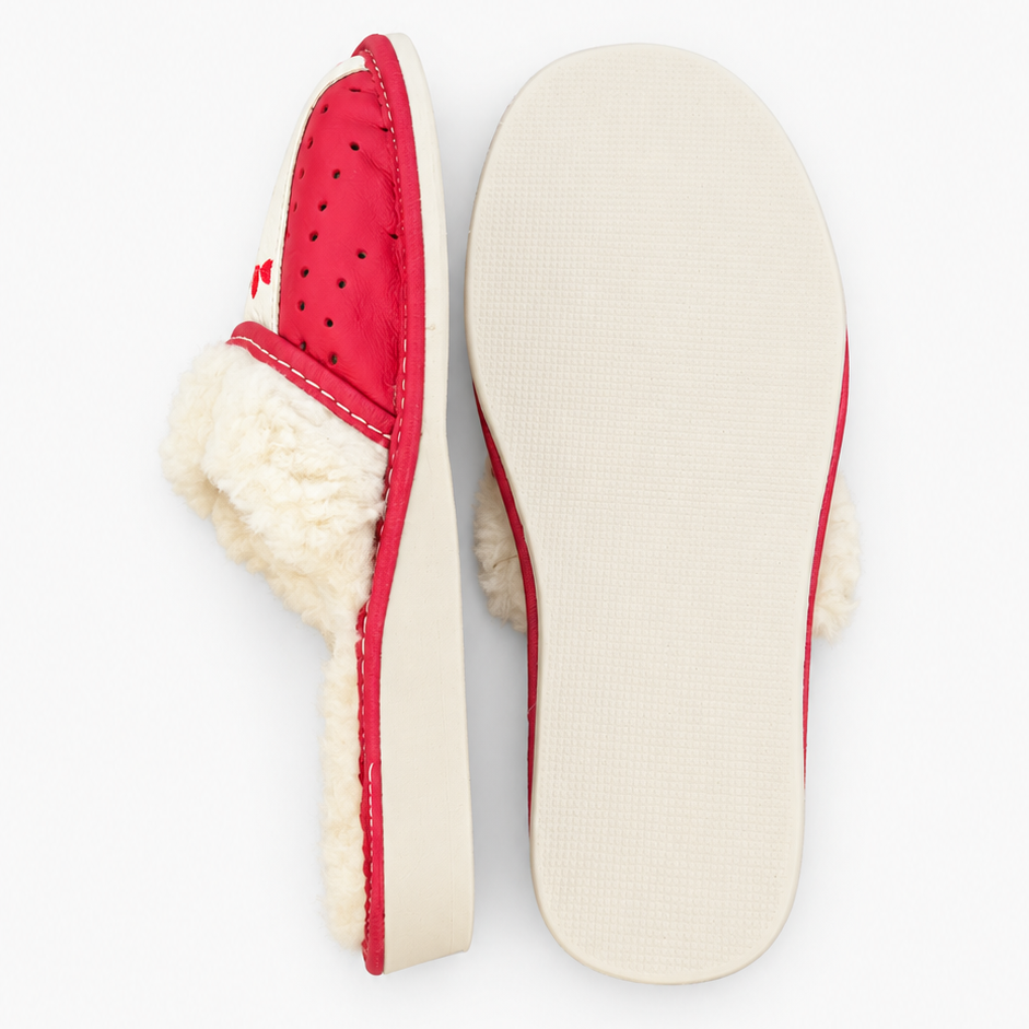 Pantoufles femme hiver en laine de mouton, brodées