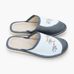 Pantoufles femme en cuir gris