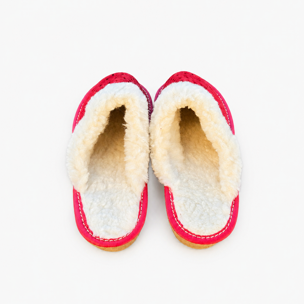 Chaussons fourrés mouton femme, daim rouge, talon liège 4 cm